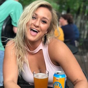 Meet your Posher, Abbey